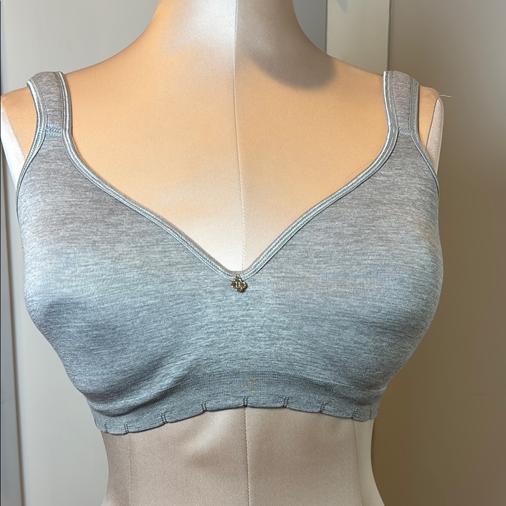 Breezies 34DD Soft Cup No Underwire Bra Bralette Adjustable Strap